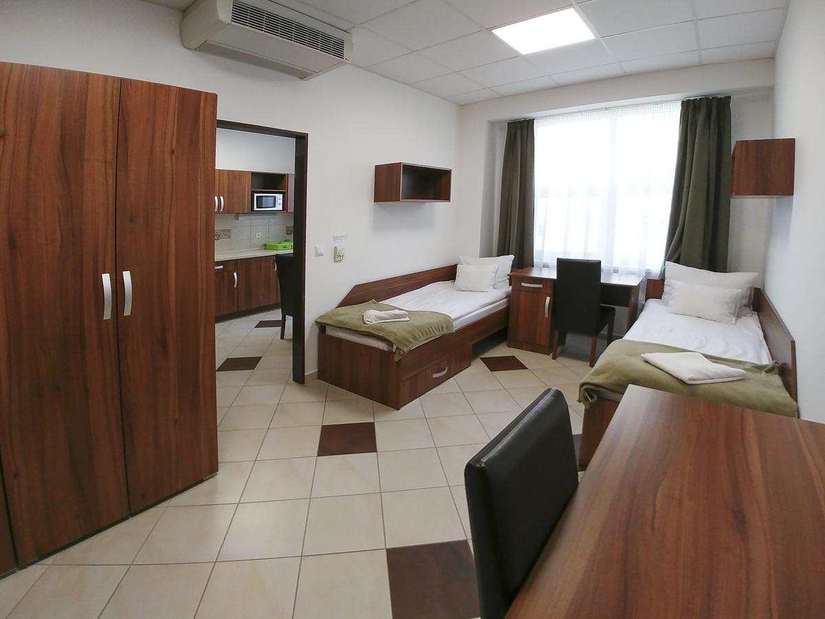 Lotus Hotel Сегед Екстериор снимка